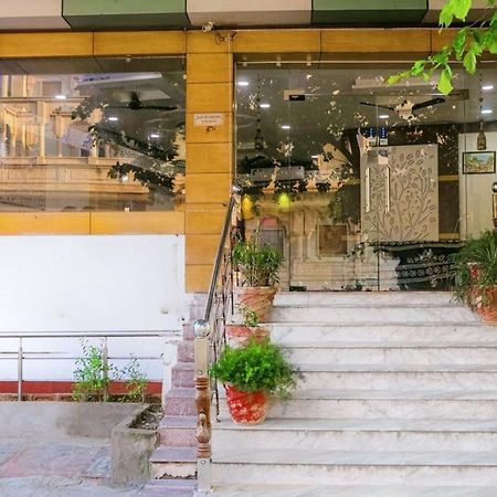 Blue Rose International, Family Hotel Agra  Exterior photo